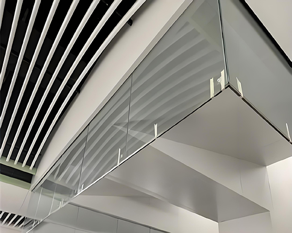 莎车玻璃莎车挡烟垂壁 莎车玻璃莎车挡烟垂壁