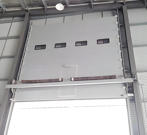 莎车工业滑升门