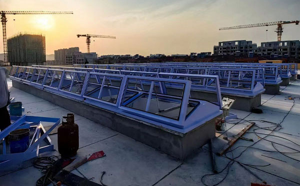 消防莎车排烟窗怎么选择尺寸