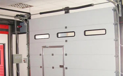 莎车工业提升门的安装方法