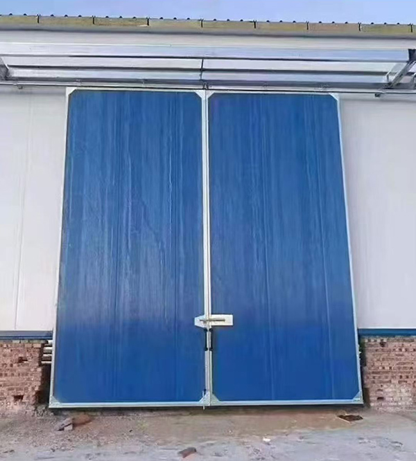 莎车工业门在大型仓储物流通道中的应用实例